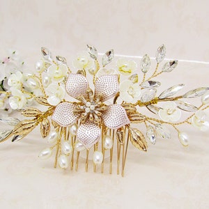 Bridal Hair Comb Gold Flower Wedding Headpiece Gold Wedding Hair Comb Wedding Hair Jewelry Leaf Wedding Hair Piece