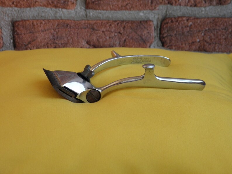 Old Hand Hair Clipper Vintage Manual Beard Clipper Barber Etsy