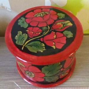 Wooden Box Retro Round Red Box with Hand-Painted Flowers Old Red Box for Jewelry, Gift Idea