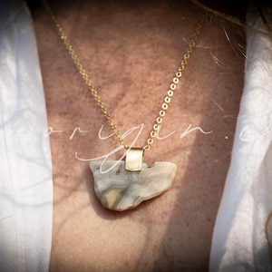 Guidance Lace Agate Elegant Statement Crystal Necklace|OOAK Boho Minimalist Jewelry|May June Birthstone|Gemini|Vegan Ethical Crystals
