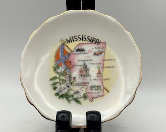 Prato pequeno de porcelana vintage da Kenmar, representando o estado do Mississippi.