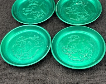 Juego de 4 posavasos vintage de aluminio verde MCM – Diseño floral Morning Glory