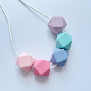 Nursing Necklace | Silicone Breastfeeding Necklace