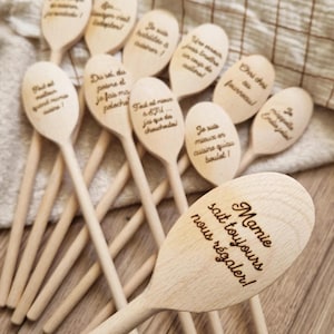 Personalized kitchen utensils. Personalized gift idea for Mother&#39;s Day, grandma, grandpa. Kitchen, spoon, wooden spatula. Engraving