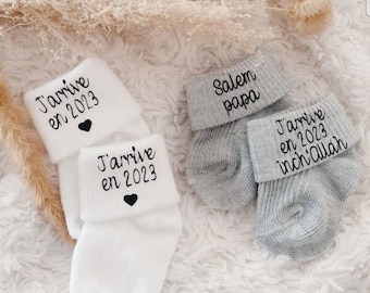 Annonce grossesse. Futur papa. Petites Chaussettes bébé. Idée cadeau. Futur grand parents, marraine, parrain. Chausson bébé