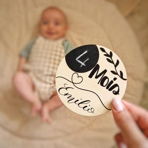 Biglietto di benvenuto in legno per il tuo bambino. Idea regalo personalizzata con il nome del bambino.