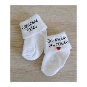 Baby socks. Pregnancy announcement. Gift idea to announce a surprise. Future grandparents, godmother, godfather. Personalized. France image 2