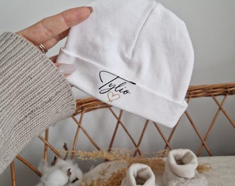 Personalized baby hat. Birth gift idea for newborn. Baby accessory.