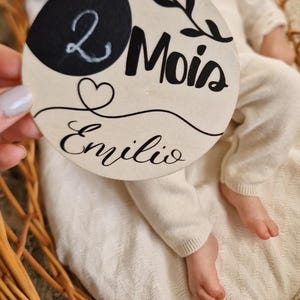 Biglietto di benvenuto in legno per il tuo bambino. Idea regalo personalizzata con il nome del bambino.