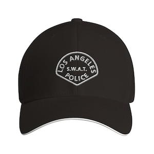 Geborduurde pet met de tekst "SWAT Los Angeles Police Department"