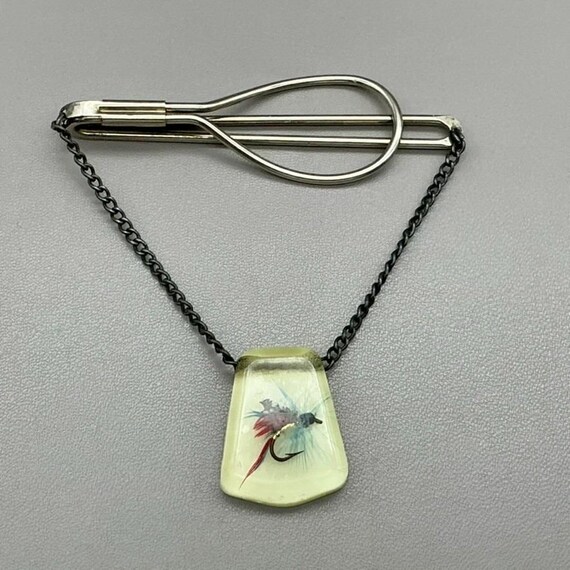 Vintage Fly Fishing Tie Bar Clip Real Fishing Fly Lucite Pendant Chain Novelty
