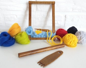 Small weaving loom kit, Wooden tapestry frame with yarn, Weaving activities for beginner