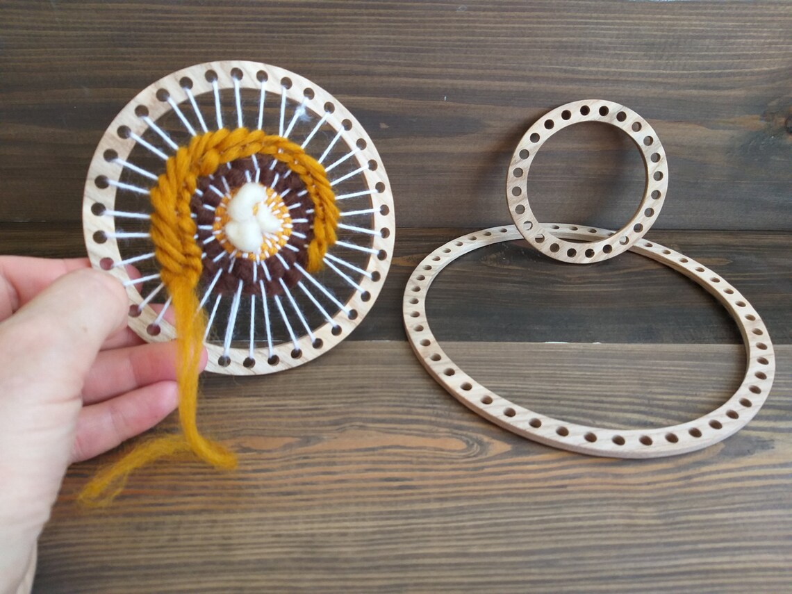 3 pack of round looms Wooden circle looms and yarns Weaving Etsy