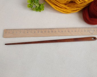 Long weaving needle, wooden tapestry needle, smooth and sanded tools in walnut, black, redwood, natural