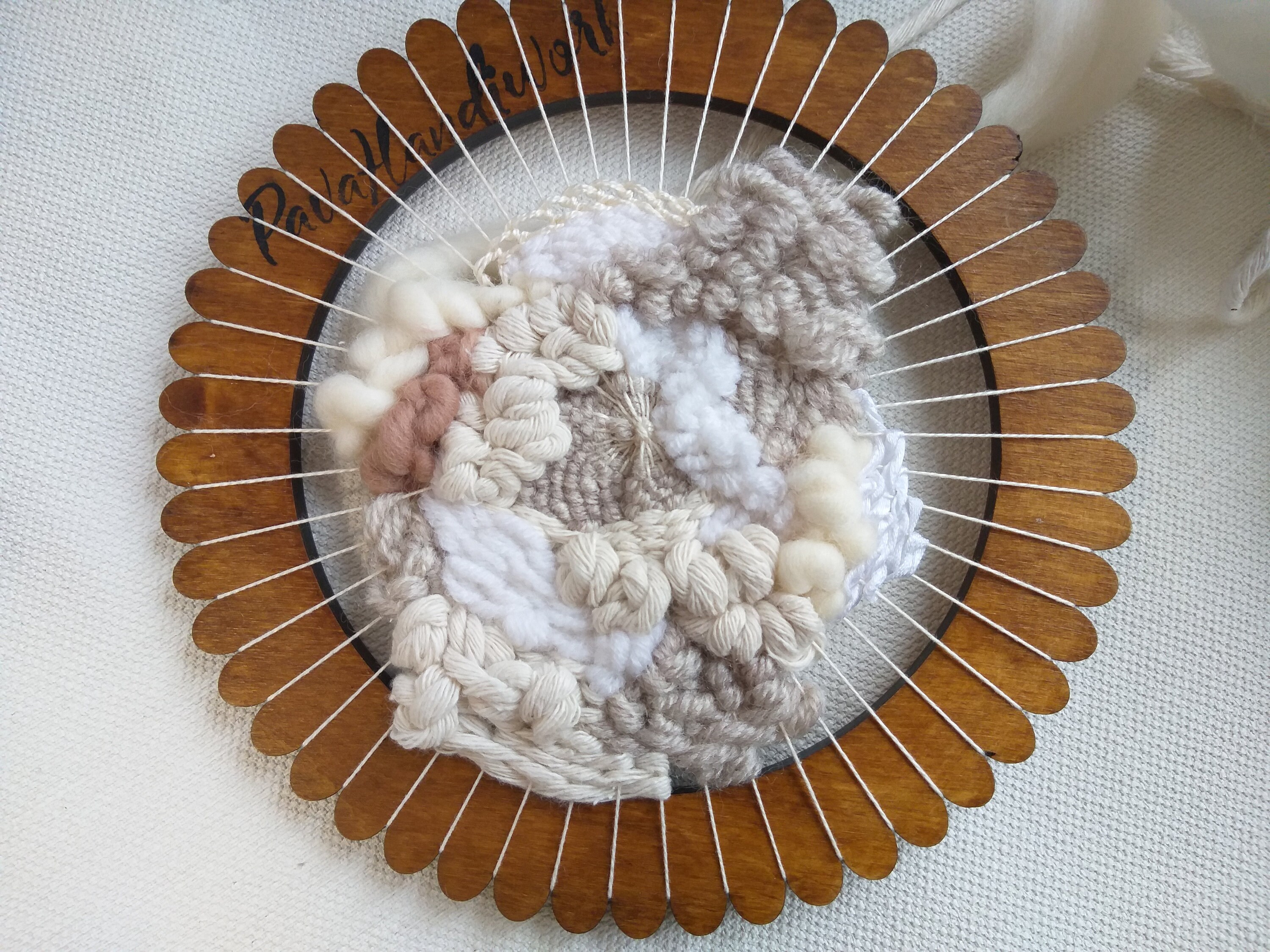 Round weaving loom kit for beginners Circle looms with yarn Etsy