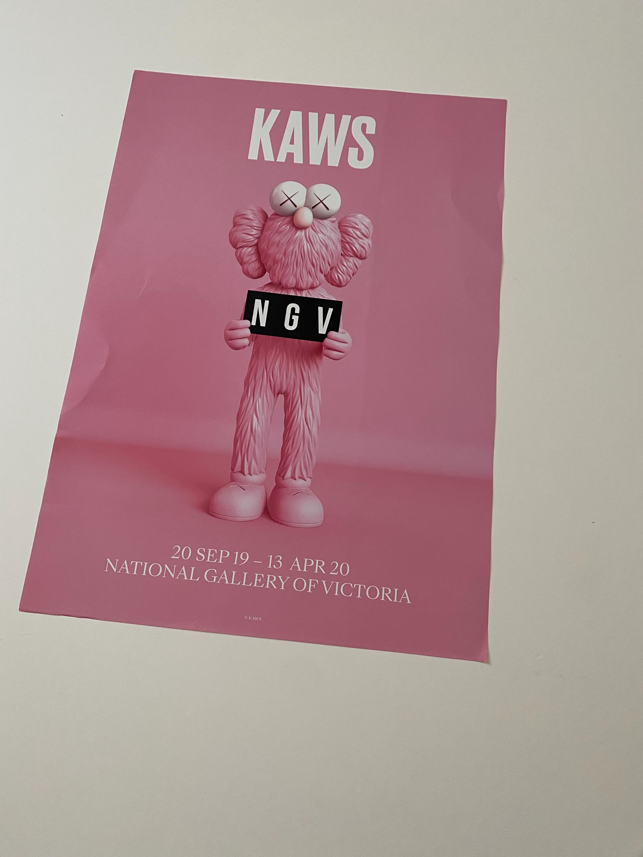 【新品】KAWS ポスター NGV BFF BLUE PINK ブルー ピンク KAWS ポスター NGV BFF BLUE PINK ブルー ピンク