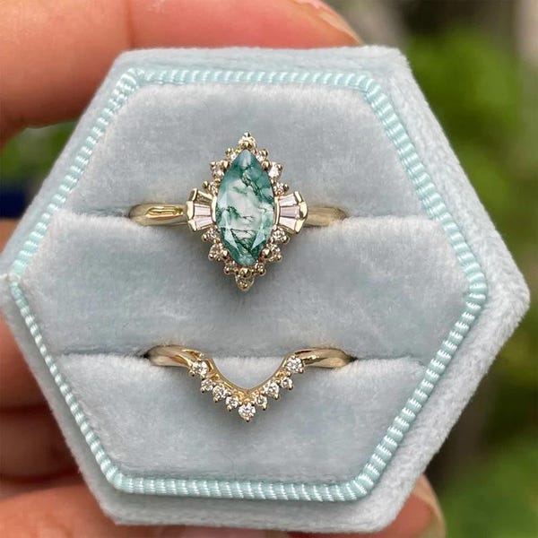 Anillo de compromiso Art Déco de ágata musgosa con corte marquesa: anillo nupcial vintage con diamantes.