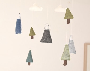 Filz Wald Mobile , Baby Mobile Bäume und Berge, Kinderzimmer Deko, Handgemacht Filz Landschaft, Geschenk für Gebürt & Geburtstag