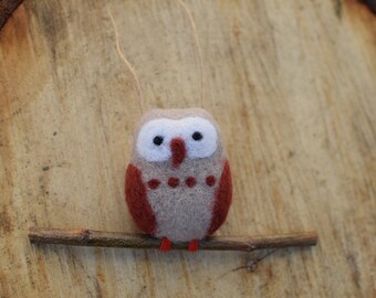 felt owls,different colors to choose ,felt animal, Christmas ornament,children's room decor ,home decor ,needle felted,natural toys, gift