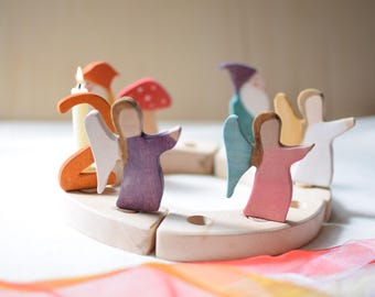 Holzengel Steckfigur für Geburtstagsring – Waldorf Jahreszeitenring Deko – Engel Birthday Topper aus Holz – Kindergeburtstag Deko