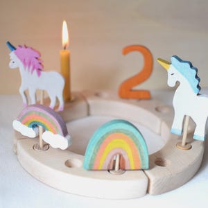 Holz Einhorn & Regenbogen Stecker pour Geburtstagsring | Waldorf Jahreszeitenring Déco | Geburtstagskranz Zubehör | Décorations d'animaux
