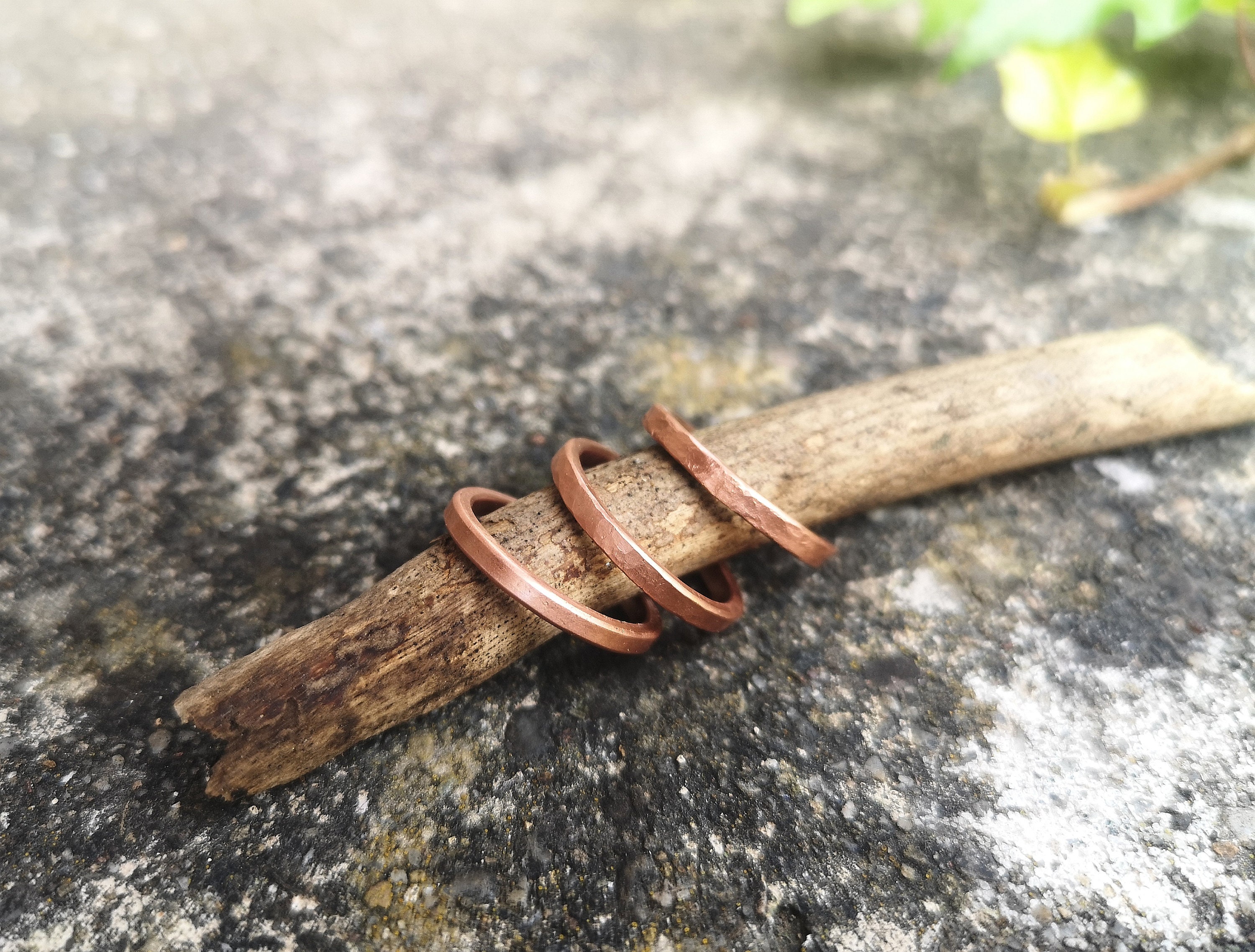 Simple thin adjustable copper ring, 3 different textures, + 1 free fabric pouch