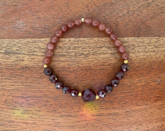 Pulsera de piedras preciosas naturales Shakti~ Granate y Moscovita