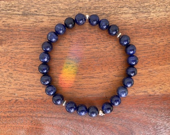 El Rey de Espadas~ Pulsera de piedras preciosas naturales de sodalita y calavera