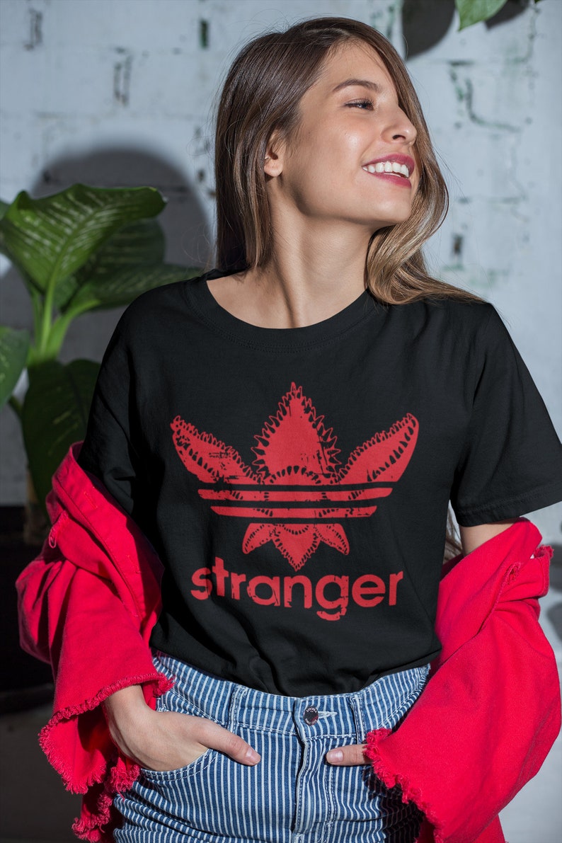 camiseta adidas demogorgon