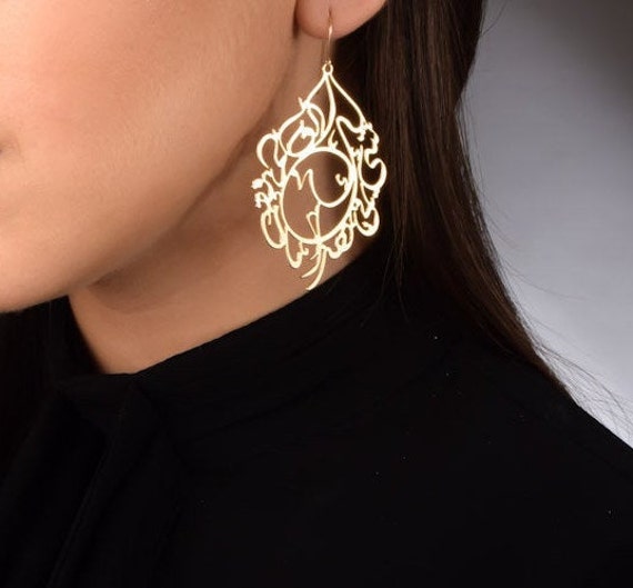 Arabian Gold Circle Design Fancy Dangler Jewelry For Ladies Modern Attire  ER1719