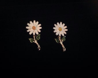 daisy scatter pins enameled vintage