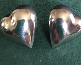 Heart puffed stud earrings marked Thailand 925 valentine vintage