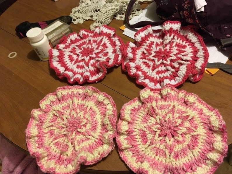 Hand Crocheted Star Pattern Kitchen Potholder Set