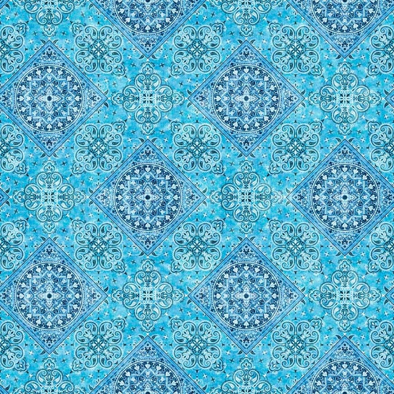 新品　タイル Quilting Treasures 30371B Hey Cowgirl Bandana Blue. Priced by the