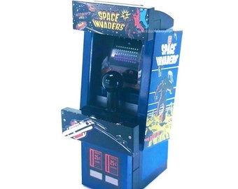 Dark Blue Arcade Machine build, Space Invaders Theme, Minifigure scale, custom made pieces with Lego