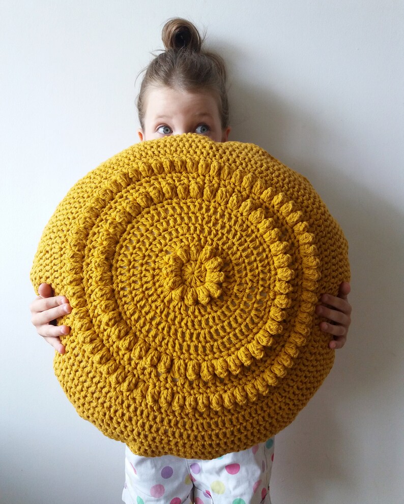 Crochet Pillow Cover Round Crochet Pillow Decorative Cushion Etsy