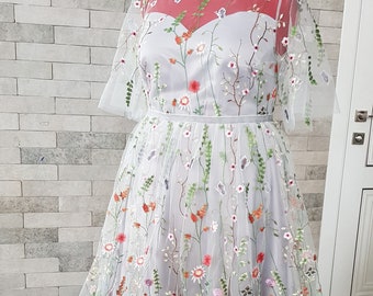 Cinnamon Gray Flower Embroidered Wedding Dress: Bohemian Tulle Bridal Gown