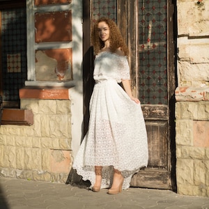 Flower Lace Wedding Skirt: Detachable High-Low Bridal Overskirt