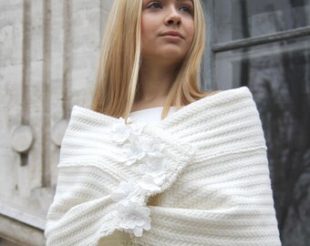 Sciarpa da sposa lavorata a maglia con fiori: calda sciarpa/coprispalle da sposa in cotone, mantellina/cappellino da sposa.
