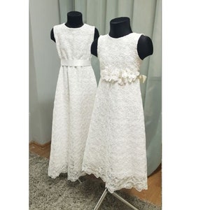Beautiful off-white lace flower girl dress, party dress for girls, celebrations dress for girls, girls dress, white dress gift for girls.