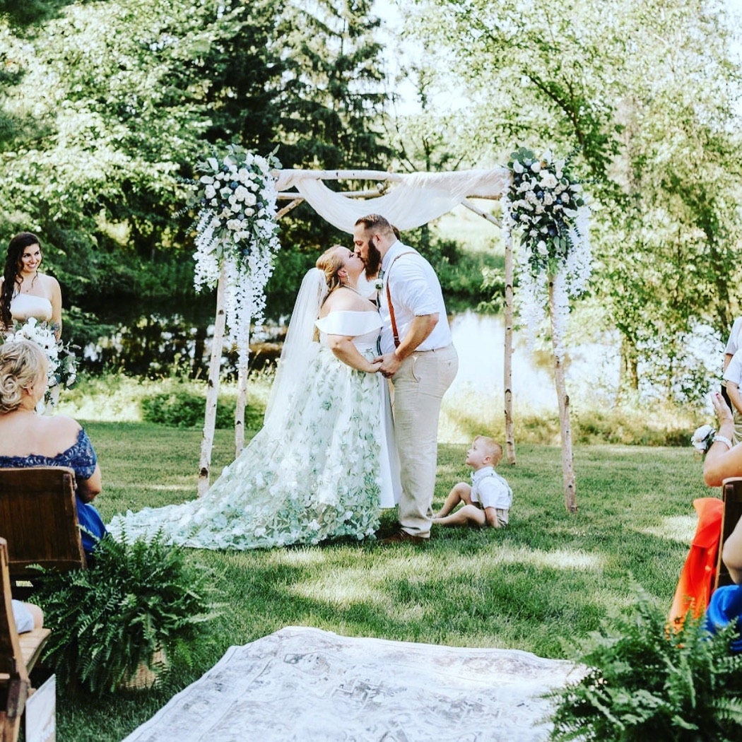 Floral Wedding Train: Green Tulle Flower Overskirt, Detachable Bridal Skirt, image size:1050x1050