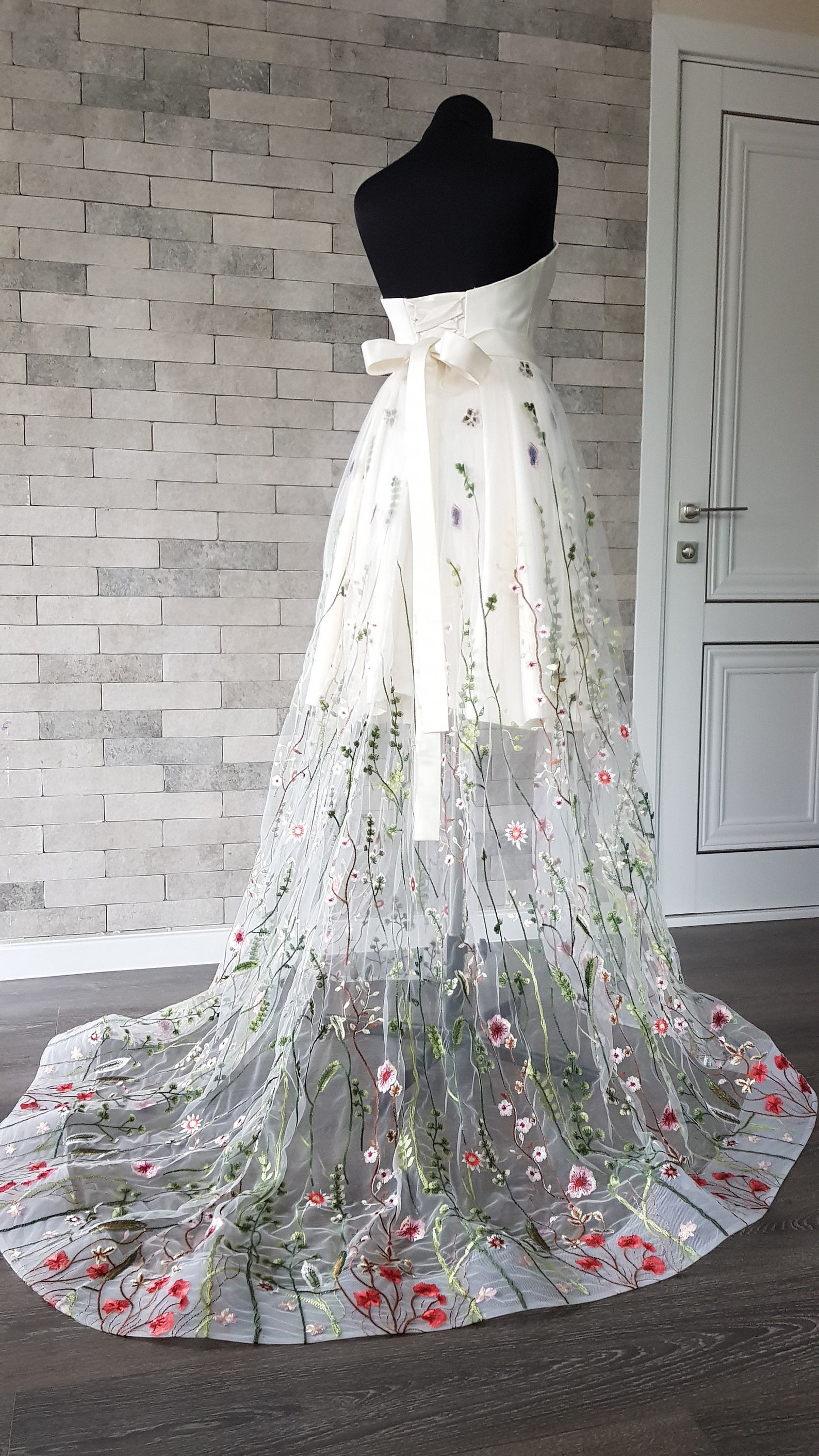 Flower Wedding Skirt, Removable Detachable Wedding Skirt, Bridal Flower Wedding Skirt, Re
movable Detachable Wedding Skirt, Bridal