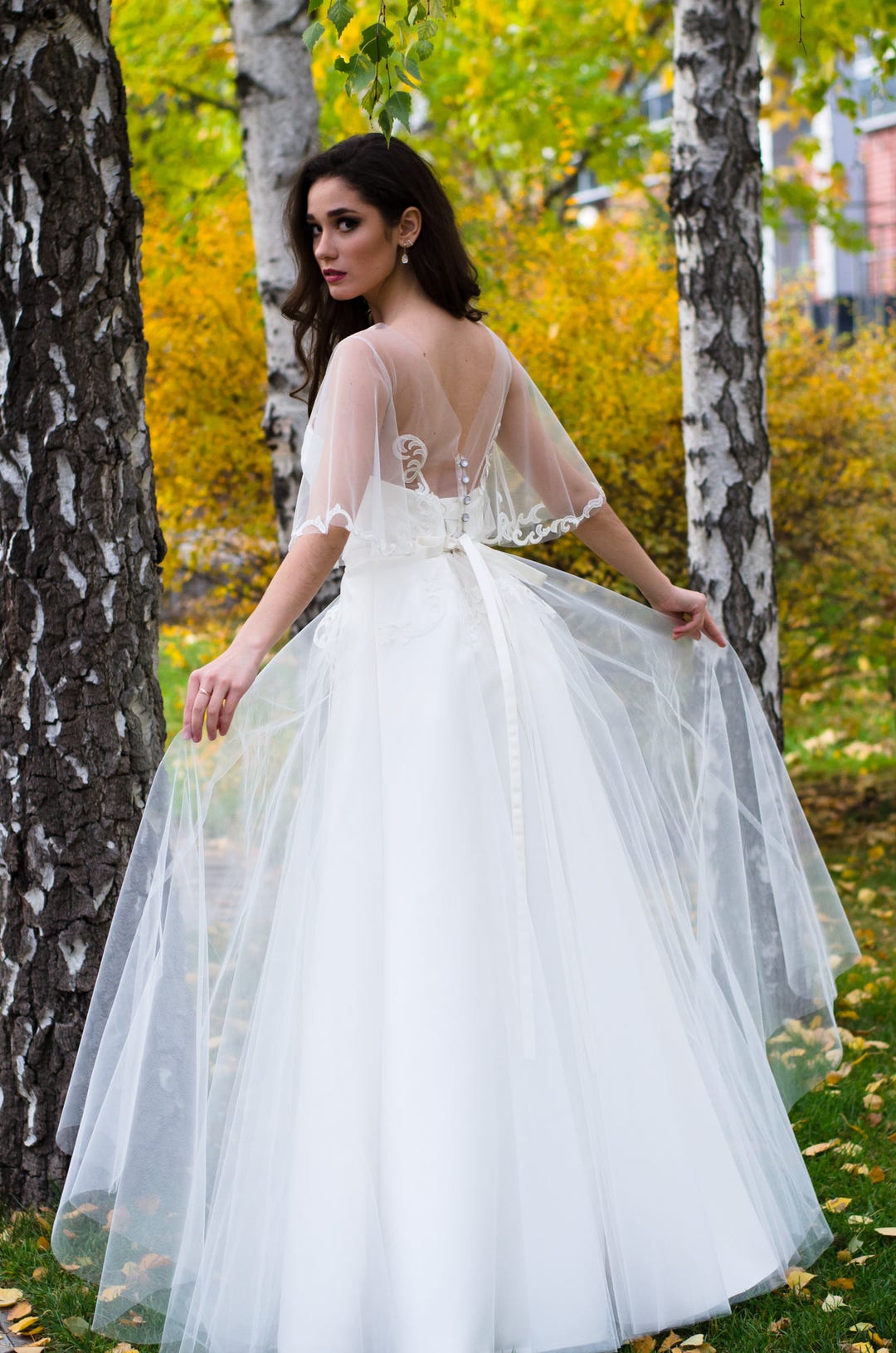 Tulle Embroidery Applique Wedding Dress: Vintage Bohemian