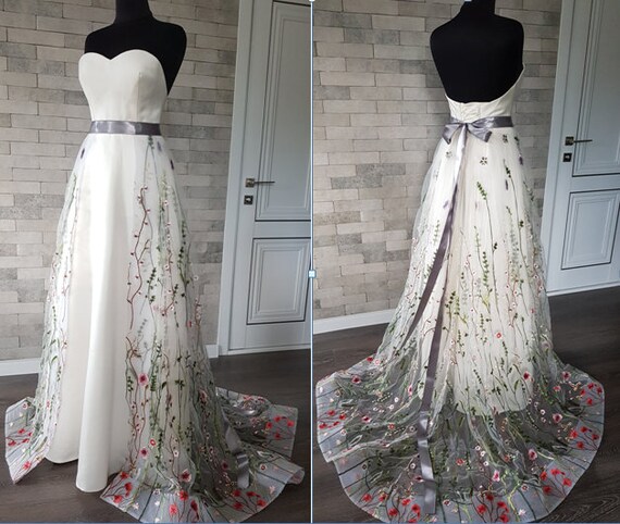 adding a train to a wedding dress