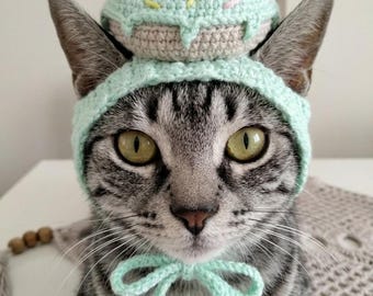 Adorable Cat Donut Hat. Handmade Crochet Cat Hat. Funny Pet Costume. Donut Hat. Cat Mom Gift. Cat Lover Gift.
