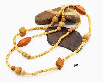 Costume jewelry, necklace with wooden beads, 70s, vintage