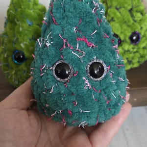 Strain Weed Nugget Plushie, Crochet Nugs, Smoke Station Decor, 420 Friends, Gift for Smoker, Marijuana, Stoner Accessories, Birthday Gift image 6