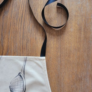 Dachshund Apron: Sausage Dog Kitchen Accessory, Chef Gift image 9