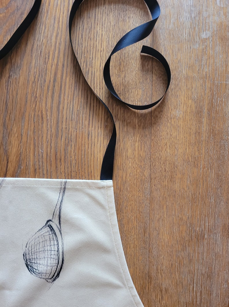 Dachshund Apron: Sausage Dog Kitchen Accessory, Chef Gift image 9