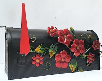 Montaje de poste de buzón negro, ramo de flores, buzón de arte, galería de arte de metal, buzón de flores, buzón de metal